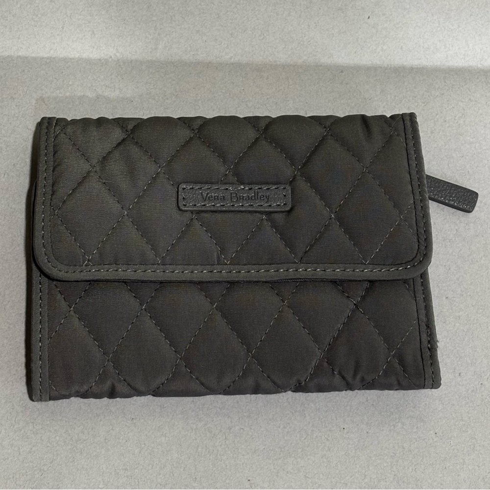 Vera Bradley Riley RFID Gray Quilted Wallet New